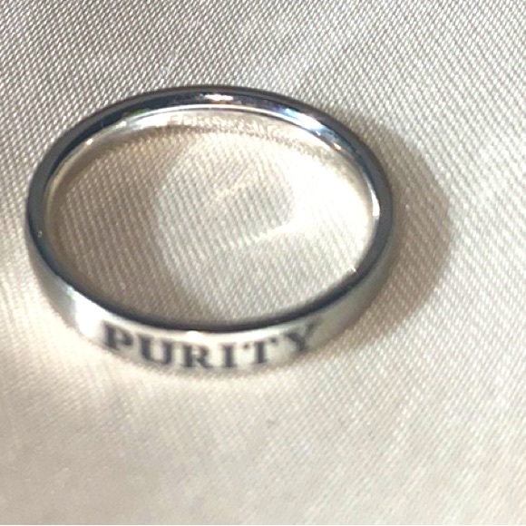 Girls Purity Ring Brand New! Stainless Steel size 8 - Picture 4 of 6